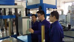 四柱式空壓機油壓系統(tǒng)現(xiàn)場診斷專用儀器